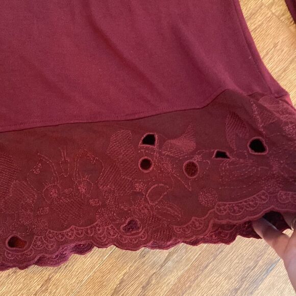 NWT Mollo Rello size M burgundy dress, with really cute, lace at the bottom - Picture 5 of 12
